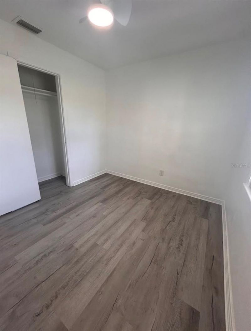 2825 Louise Street, Sarasota, FL 34237 Photo