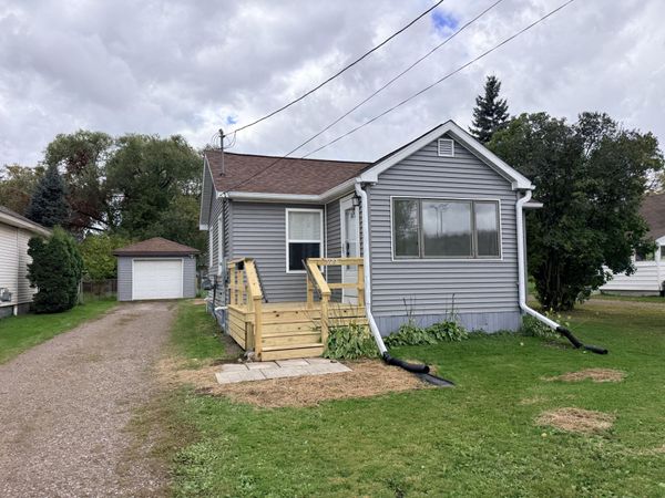 928 E Portage AVE, Sault Ste Marie, MI 49783