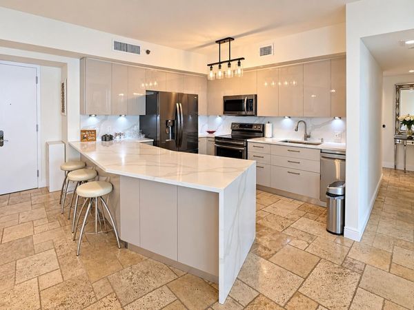 1800 S OCEAN Drive, Unit 1210, Hallandale Beach, FL 33009