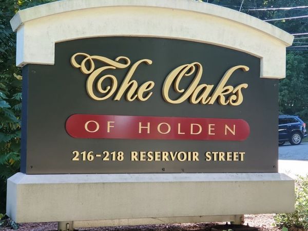 216 Reservoir St, Unit 302, Holden, MA 01520