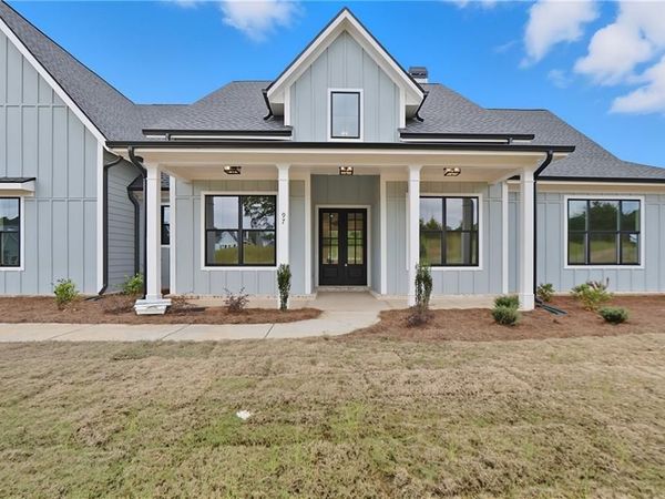 97 Old Town Road , Dacula, GA 30019