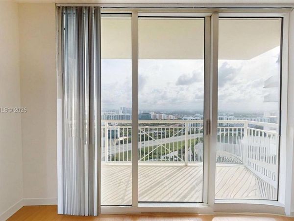 19501 W Country Club Dr, Unit 2505, Aventura, FL 33180