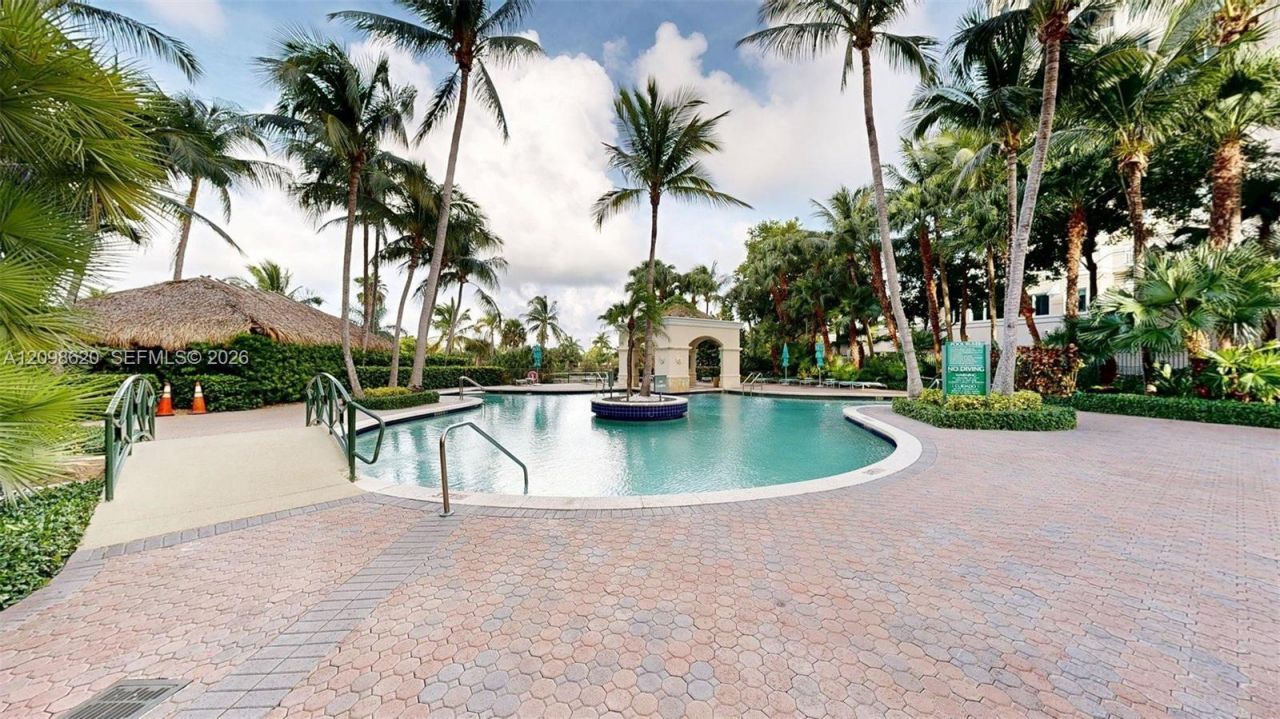 19501 W Country Club Dr, Unit 2505, Aventura, FL 33180 Photo