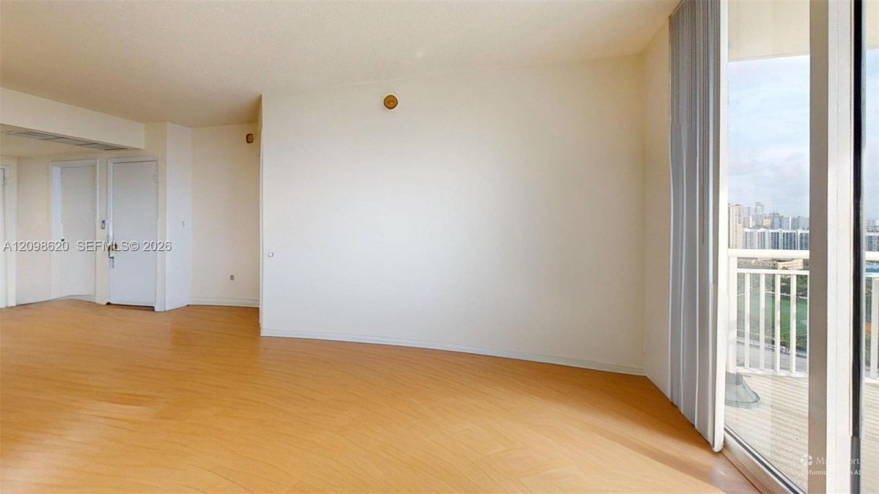 19501 W Country Club Dr, Unit 2505, Aventura, FL 33180 Photo