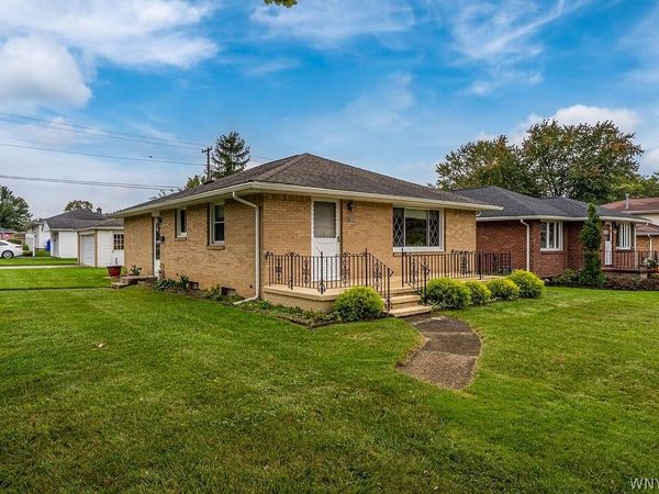 753 East And West Road , Buffalo, NY 14224