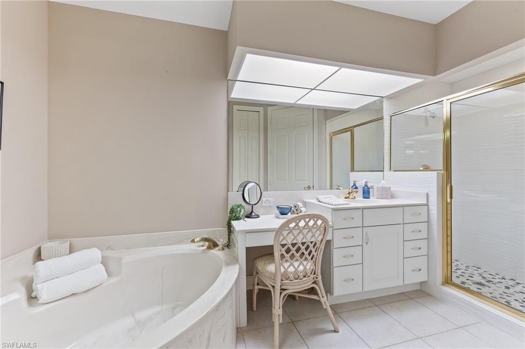 4970 Westchester Ct, Unit 4202, Naples, FL 34105 Photo