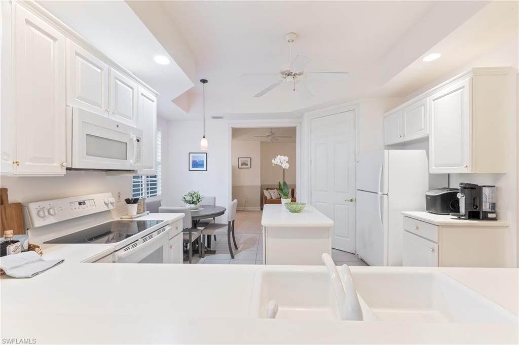 4970 Westchester Ct, Unit 4202, Naples, FL 34105 Photo