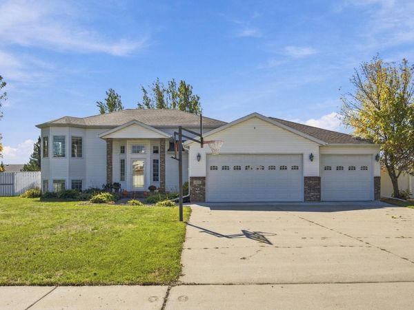 433 PRESCOTT Lane, West Fargo, ND 58078