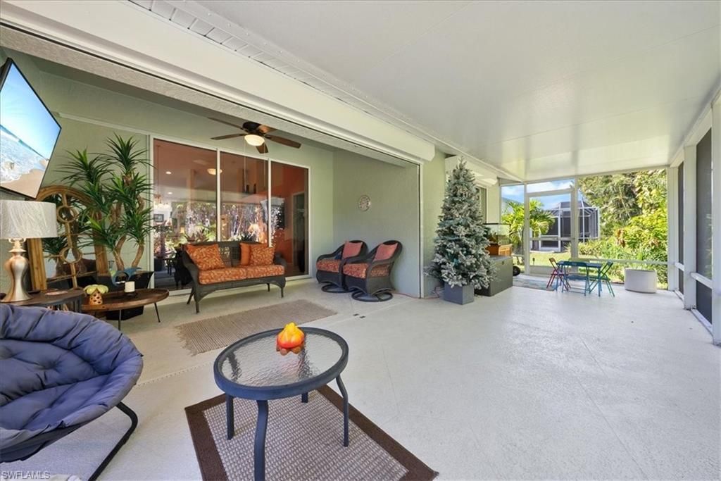5485 Whitten Dr, Naples, FL 34104 Photo
