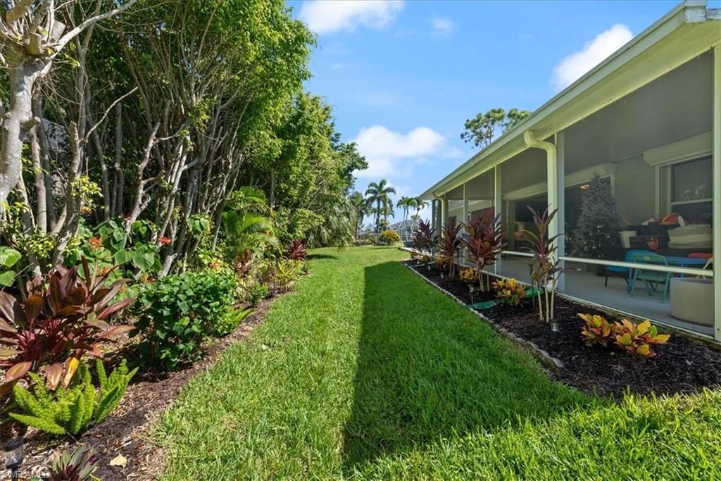 5485 Whitten Dr, Naples, FL 34104 Photo