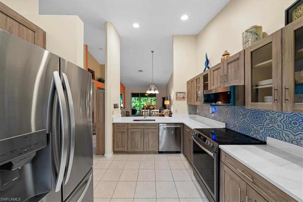 5485 Whitten Dr, Naples, FL 34104 Photo