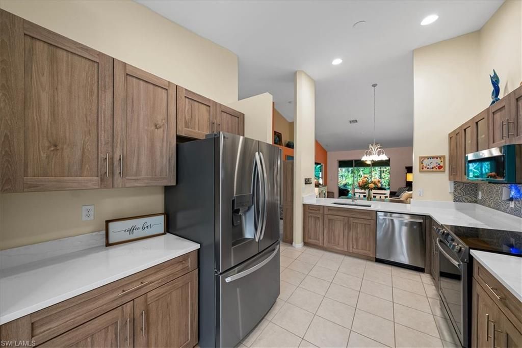 5485 Whitten Dr, Naples, FL 34104 Photo