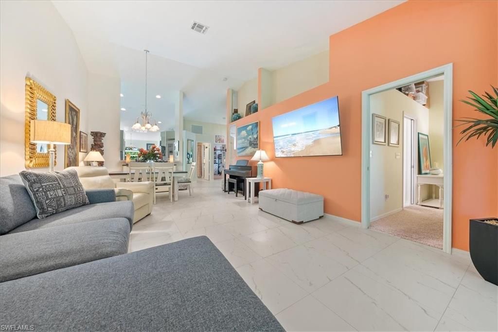 5485 Whitten Dr, Naples, FL 34104 Photo