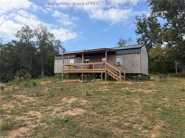365 Astor Lane, Point Pleasant, WV 25550