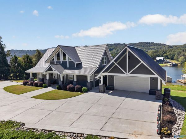 662 Preston Island Cir, Scottsboro, AL 35769
