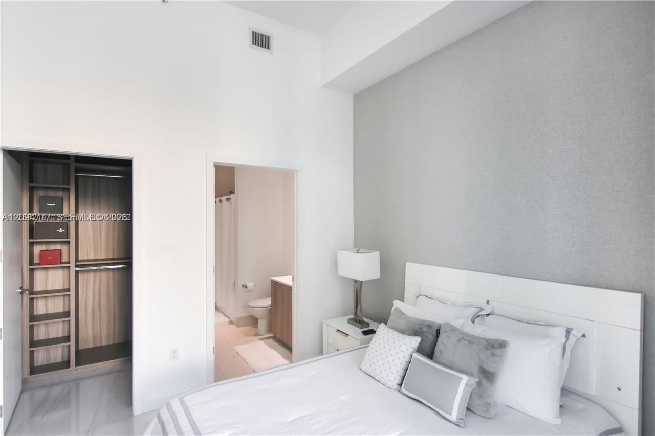 501 NE 31st St, Unit 4006, Miami, FL 33137 Photo