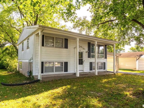 207 N ASH Street, DeSoto, IL 62924
