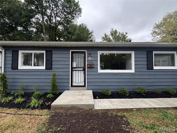 10309 Duke Drive , St Louis, MO 63136