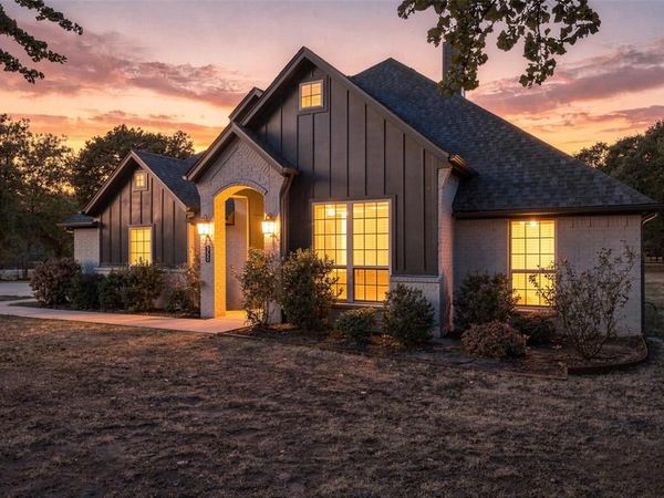 350 Timbers Circle, Poolville, TX 76487