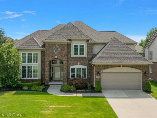 24729 Cavendish Avenue E, Novi, Mi 48375