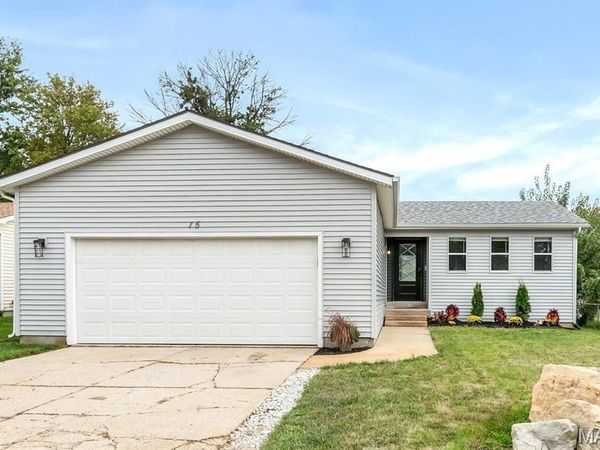 15 Laura Hill Road , St Peters, MO 63376