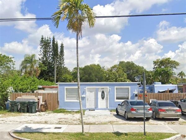 5925 SW 64th St , South Miami, FL 33143