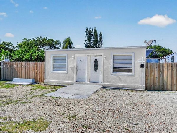 5925 SW 64th St, South Miami, FL 33143