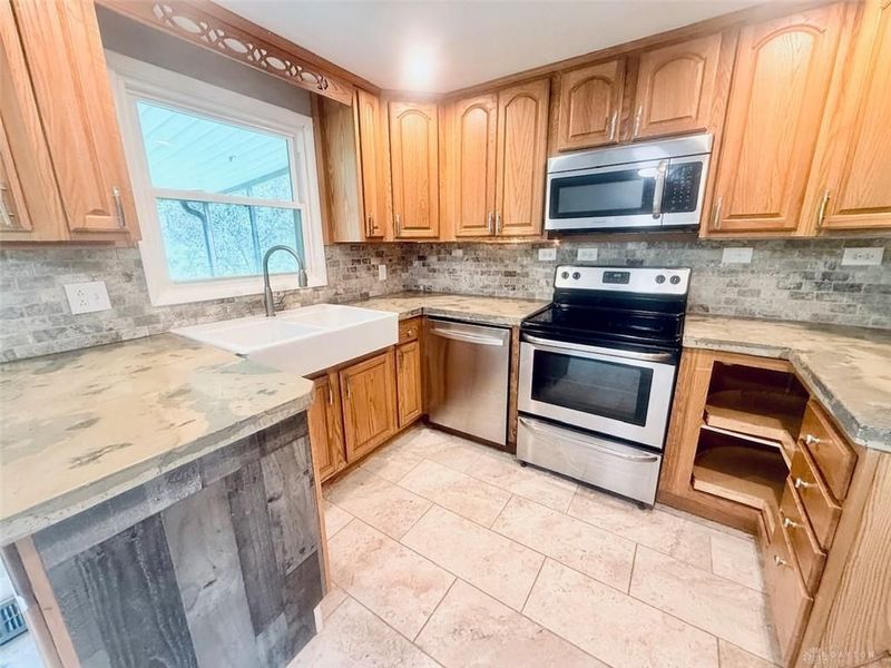 5210 Strathaven Drive, Dayton, OH 45424 Photo 5