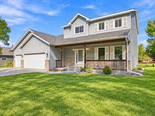 1014 Sommerset Drive, West Fargo, ND 58078