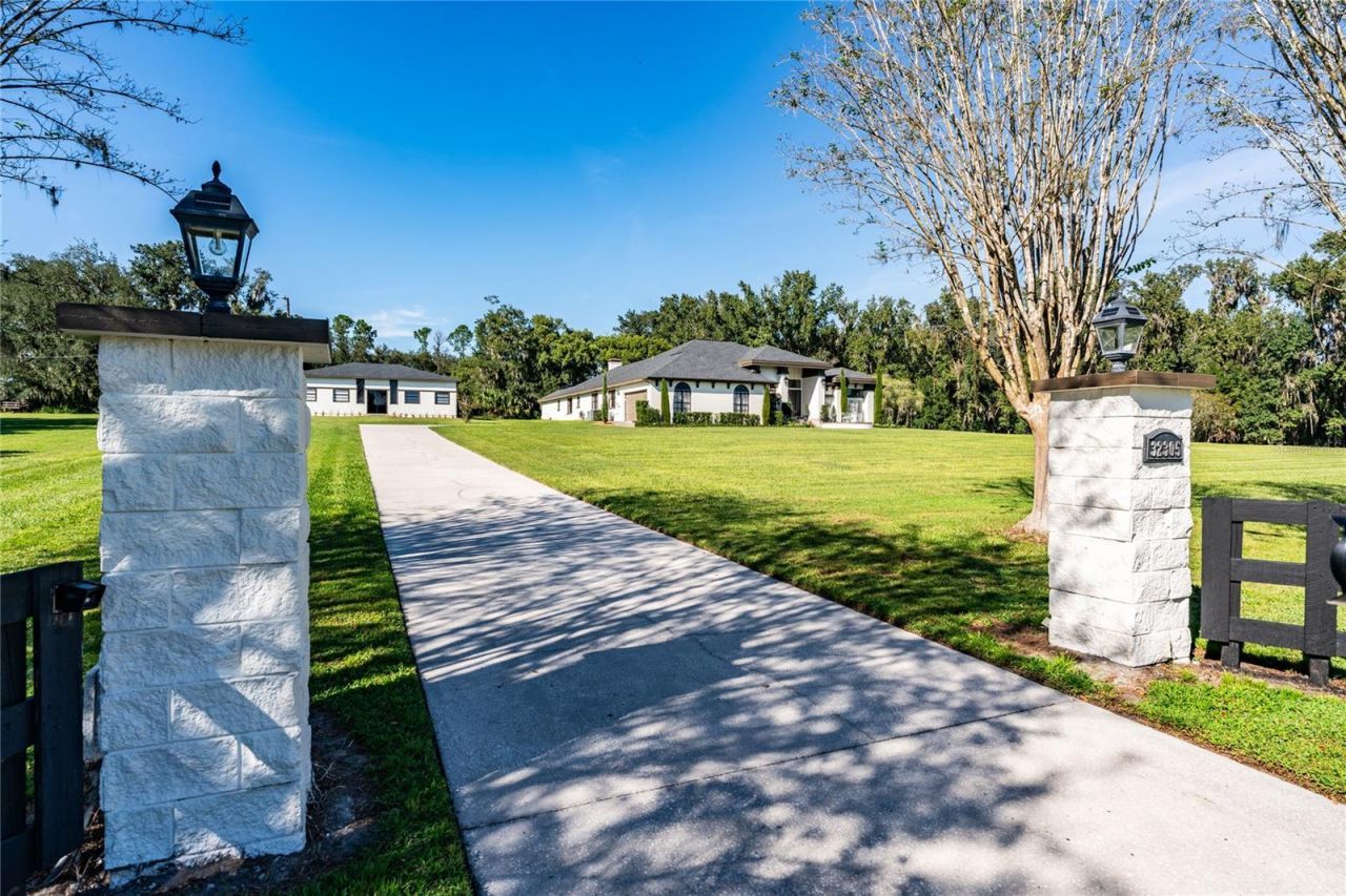 32305 Pasco Road, San Antonio, FL 33576 Photo