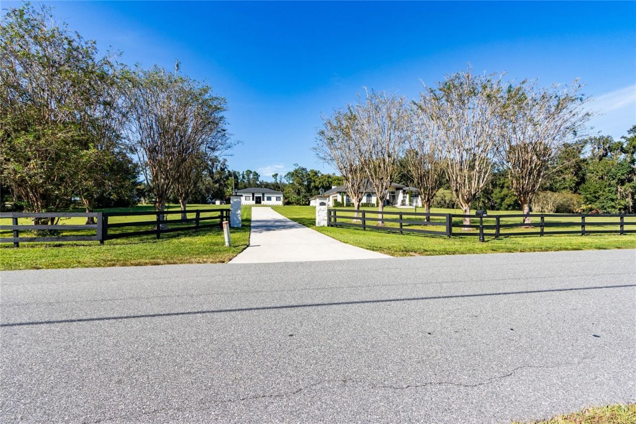 32305 Pasco Road, San Antonio, FL 33576 Photo