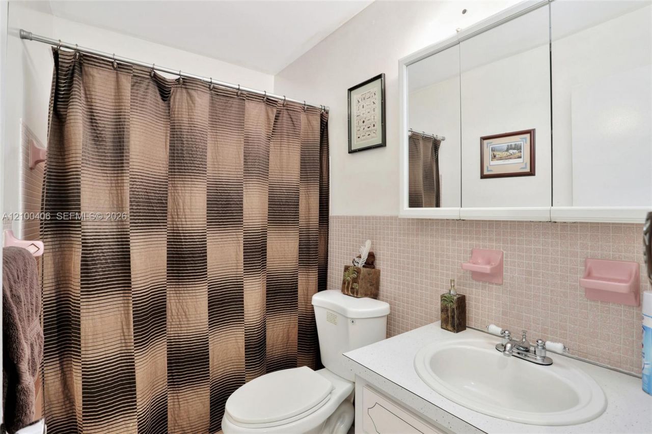 4420 NW 25th Pl , Lauderhill, FL 33313 Photo