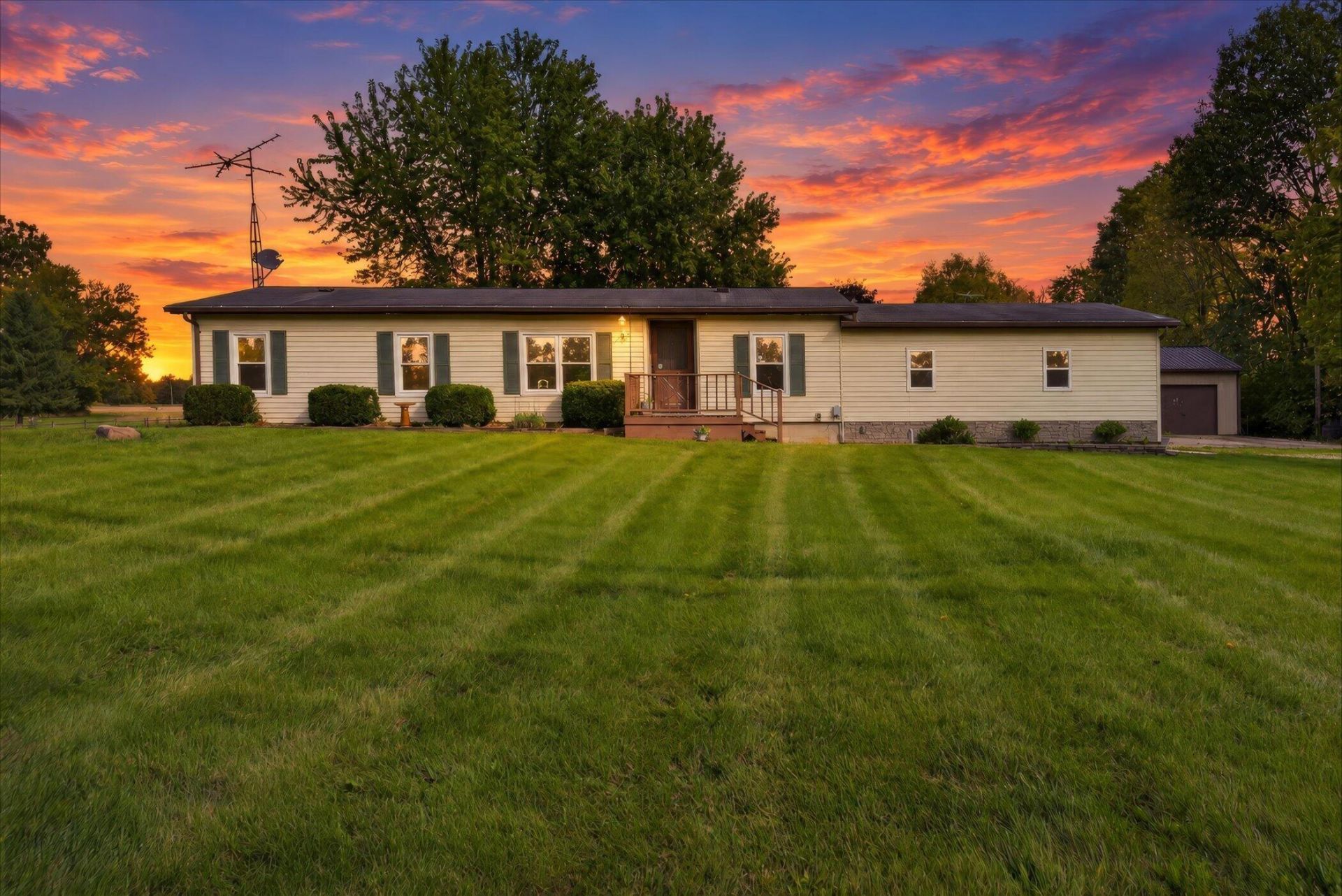 12225 Hogan Road, Clinton, MI 49236 Main Photo
