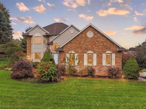 701 Glencarlyn Avenue , Louisville, OH 44641