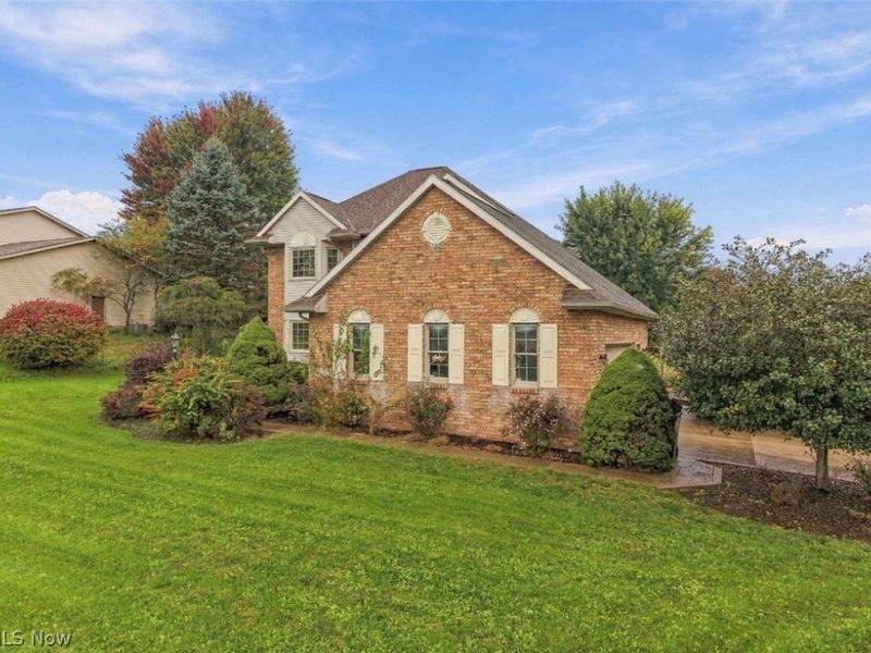701 Glencarlyn Avenue, Louisville, OH 44641 Photo 3