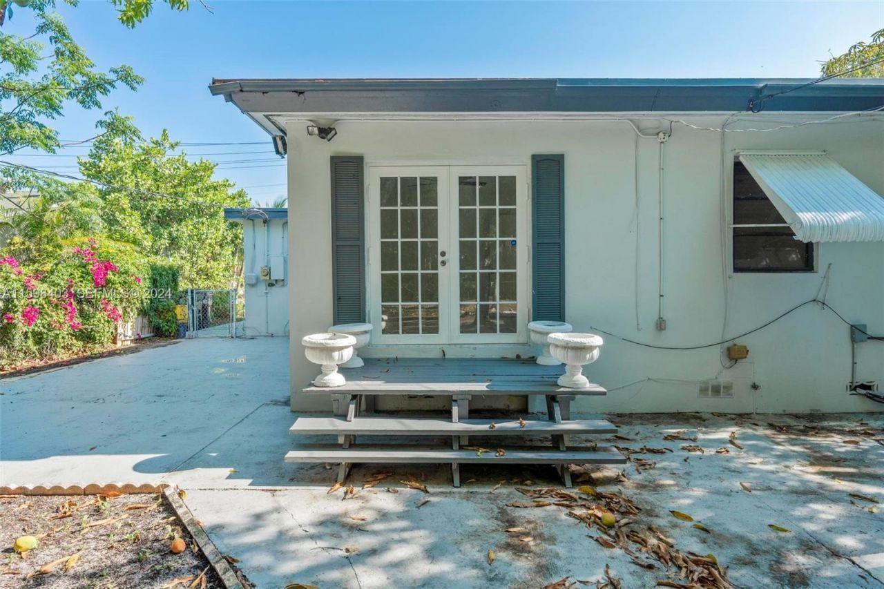 1501 N 18th Avenue N, Lake Worth Beach, FL 33460 Photo