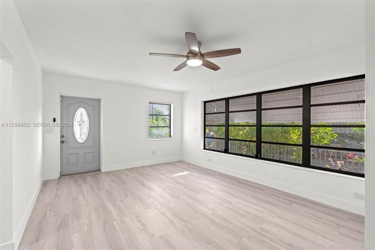 1501 N 18th Avenue N, Lake Worth Beach, FL 33460 Photo