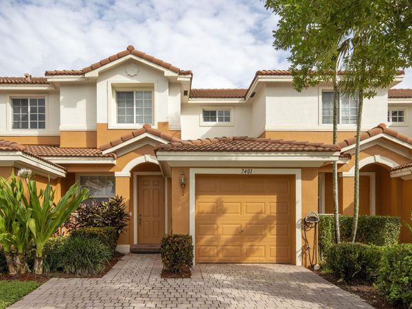 7401 Sarentino Lane, Unit 211, Boynton Beach, FL 33437