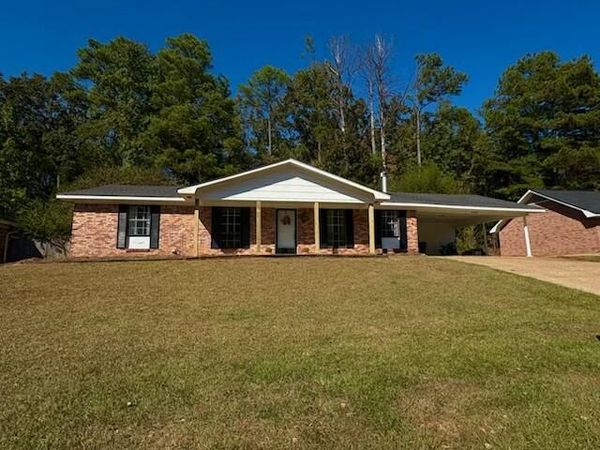 2458 Barnes Crossing Road, Saltillo, MS 38866