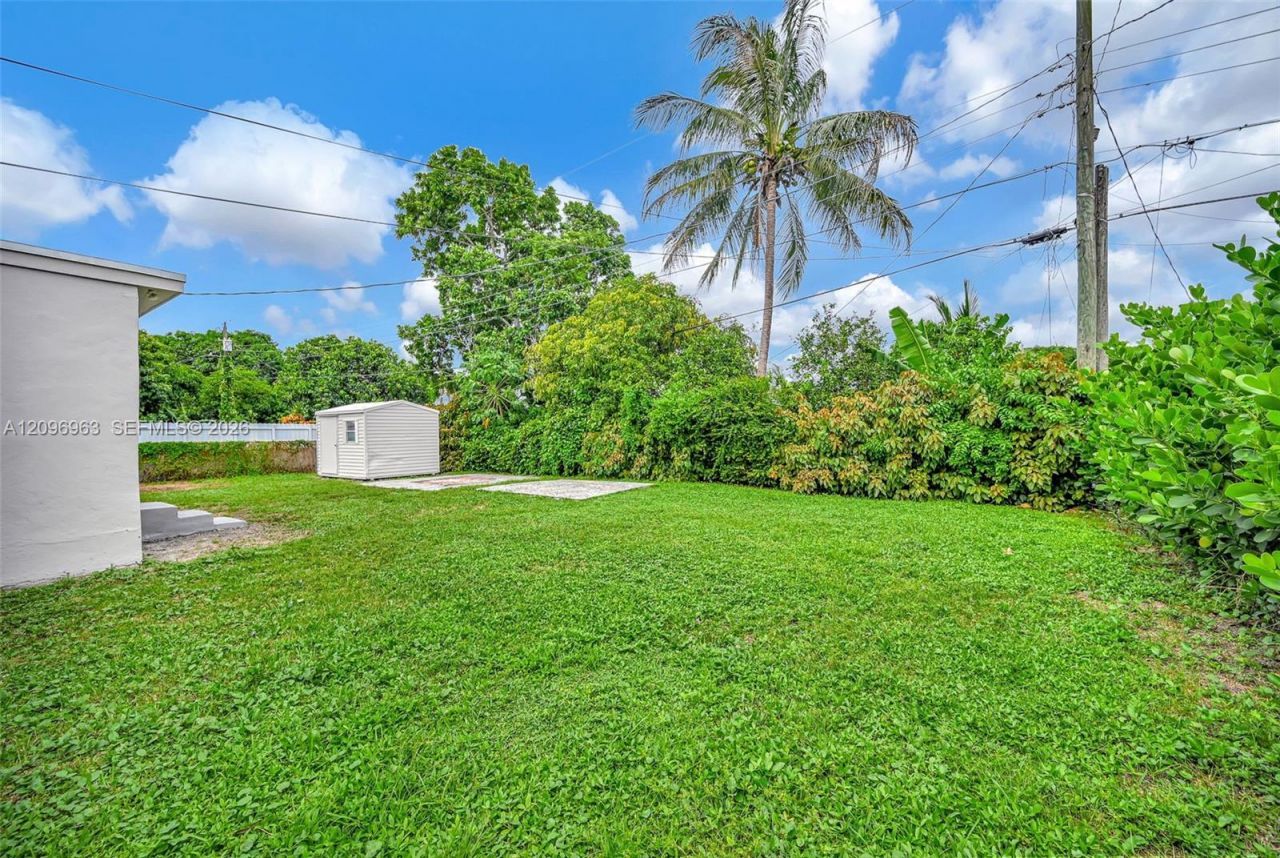 1135 NW 109th St , Miami, FL 33168 Photo