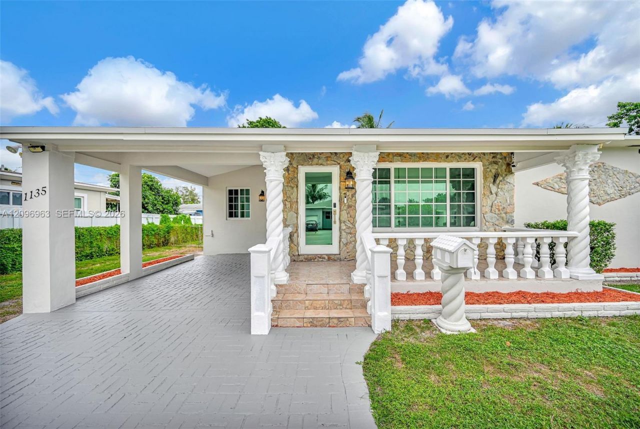 1135 NW 109th St , Miami, FL 33168 Photo