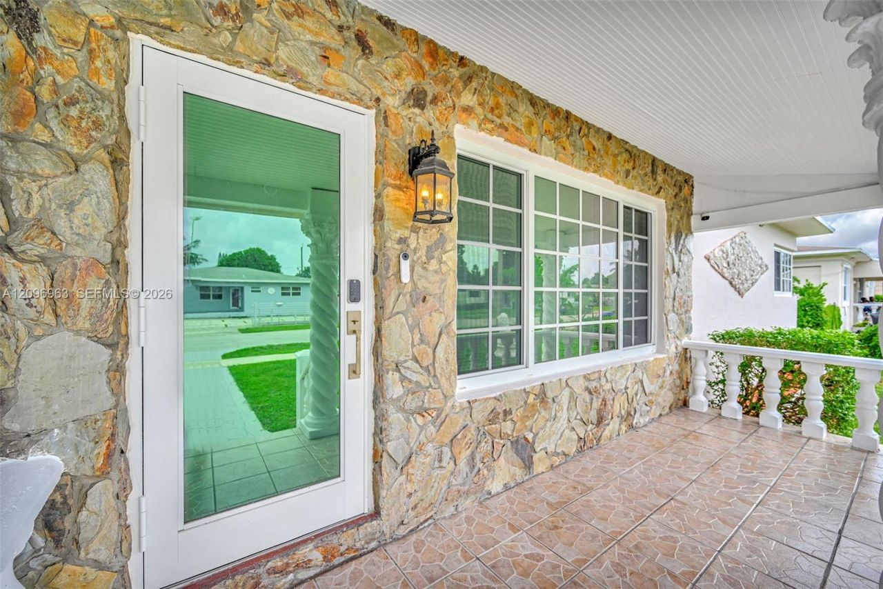 1135 NW 109th St , Miami, FL 33168 Photo