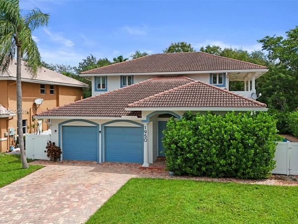 1950 Blue Water Ter, Lauderdale By The Sea, FL 33308