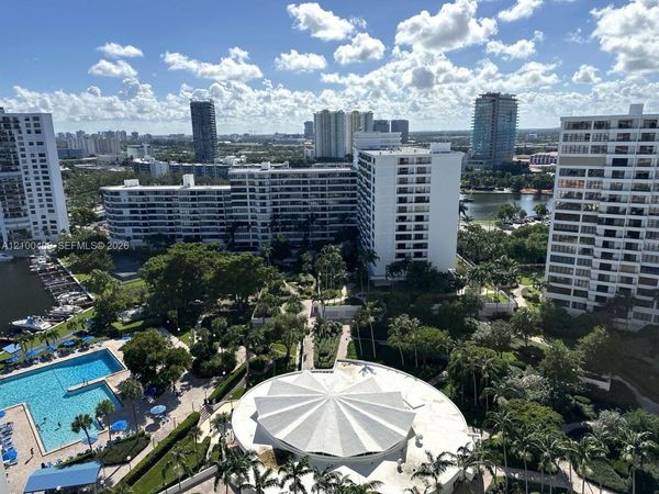 2500 Parkview Dr , Unit 2018, Hallandale Beach, FL 33009