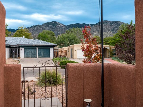 4121 Glen Canyon Road NE, Albuquerque, NM 87111