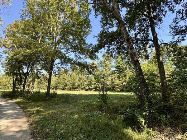 187 High Point Rd., Deer Lodge, TN 37726