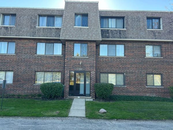 1462 Carol Court, Unit 3B, Palatine, IL 60074
