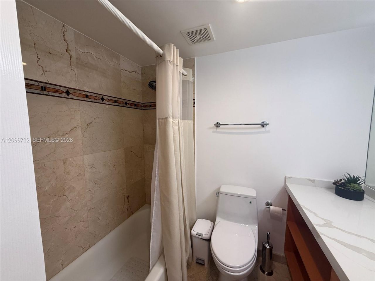 100 Lincoln Rd , Unit 848, Miami Beach, FL 33139 Photo