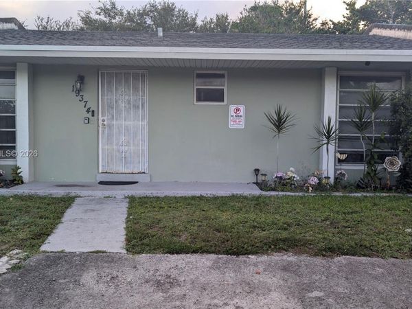 19374 NW 30th Ct , Miami Gardens, FL 33056