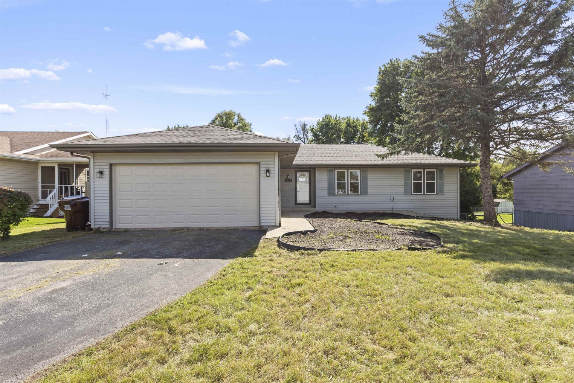 6043 Windsor Road, Loves Park, IL 61111 Main Photo